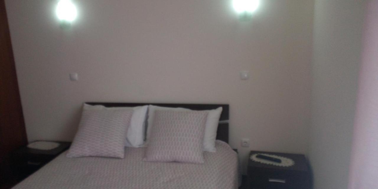 Ares Vieira Apartment วีเอย์รา ดู มีโญ ภายนอก รูปภาพ